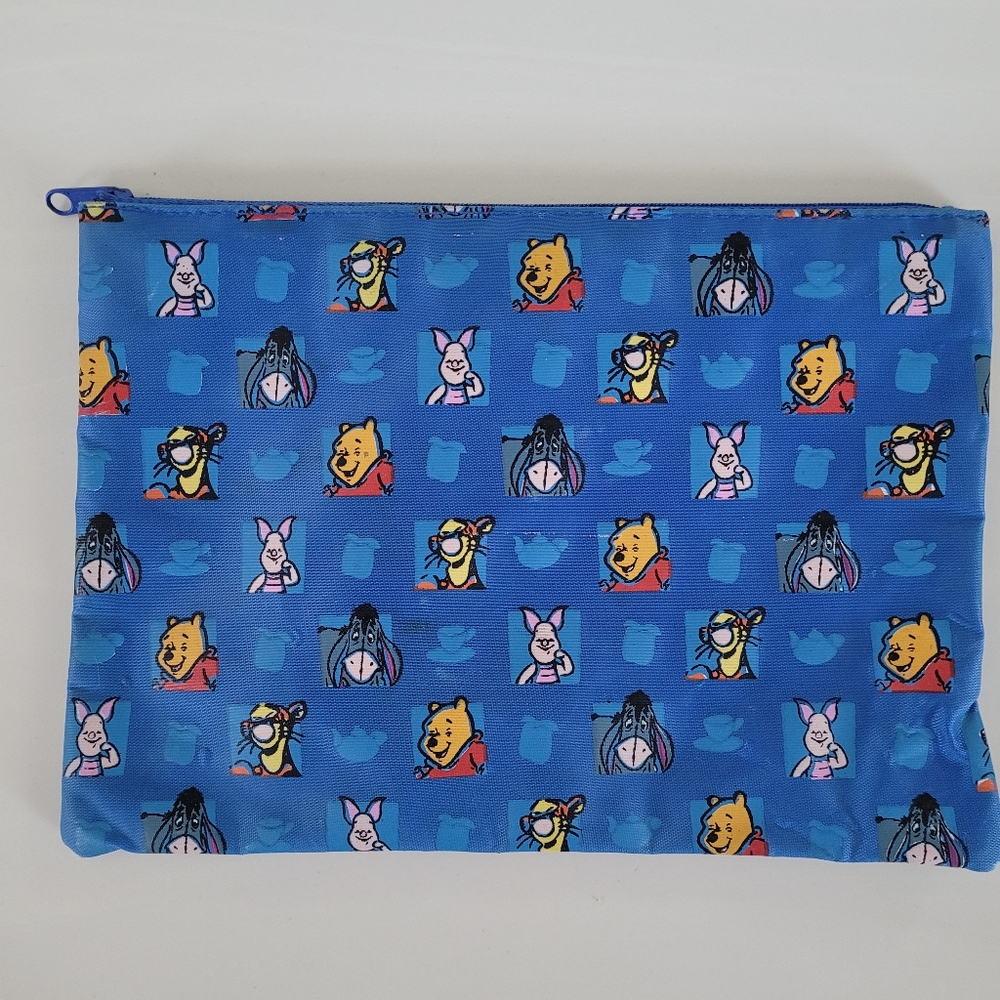 WINNIE THE POOH & FRIENDS Case with zipper closure DISNEY